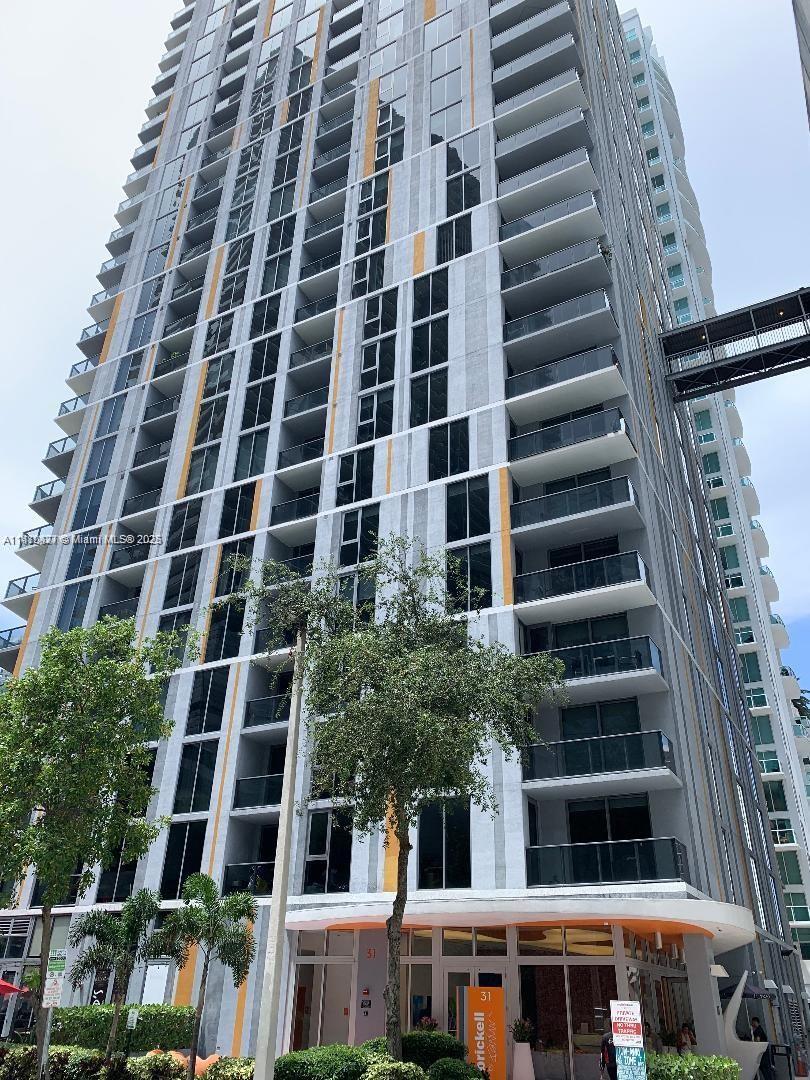 Rental Property at 31 Se 6th St 2504, Miami, Broward County, Florida - Bedrooms: 1 
Bathrooms: 2  - $3,350 MO.
