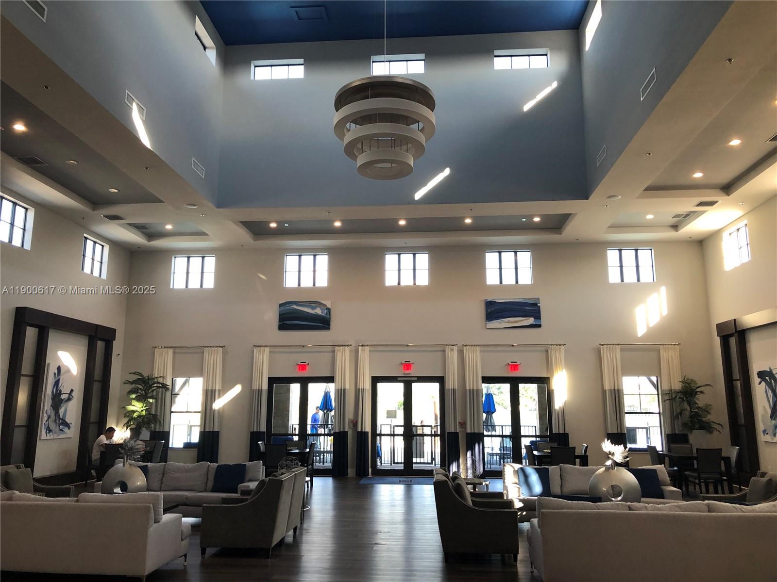 KENDALL COMMONS TOWNHOMES - Residential