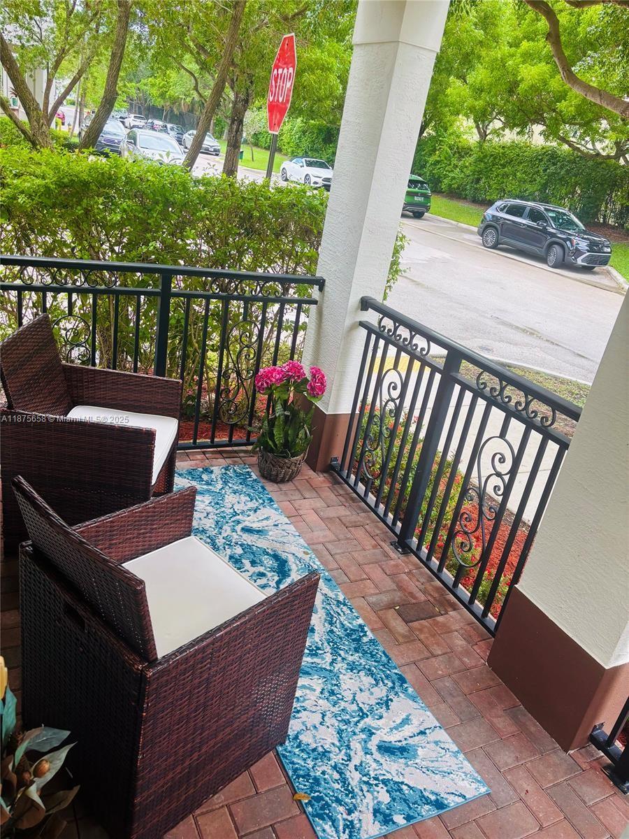 Paloma Lakes - Residential