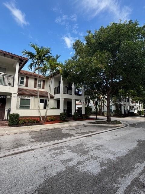 Paloma Lakes - Residential