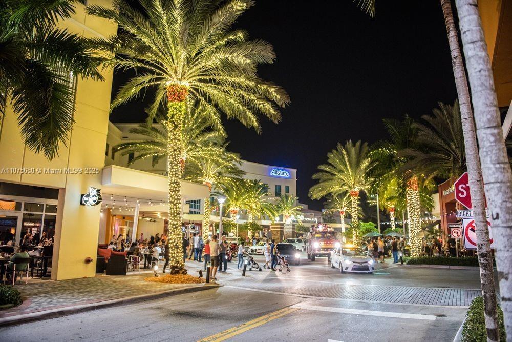 Paloma Lakes - Residential