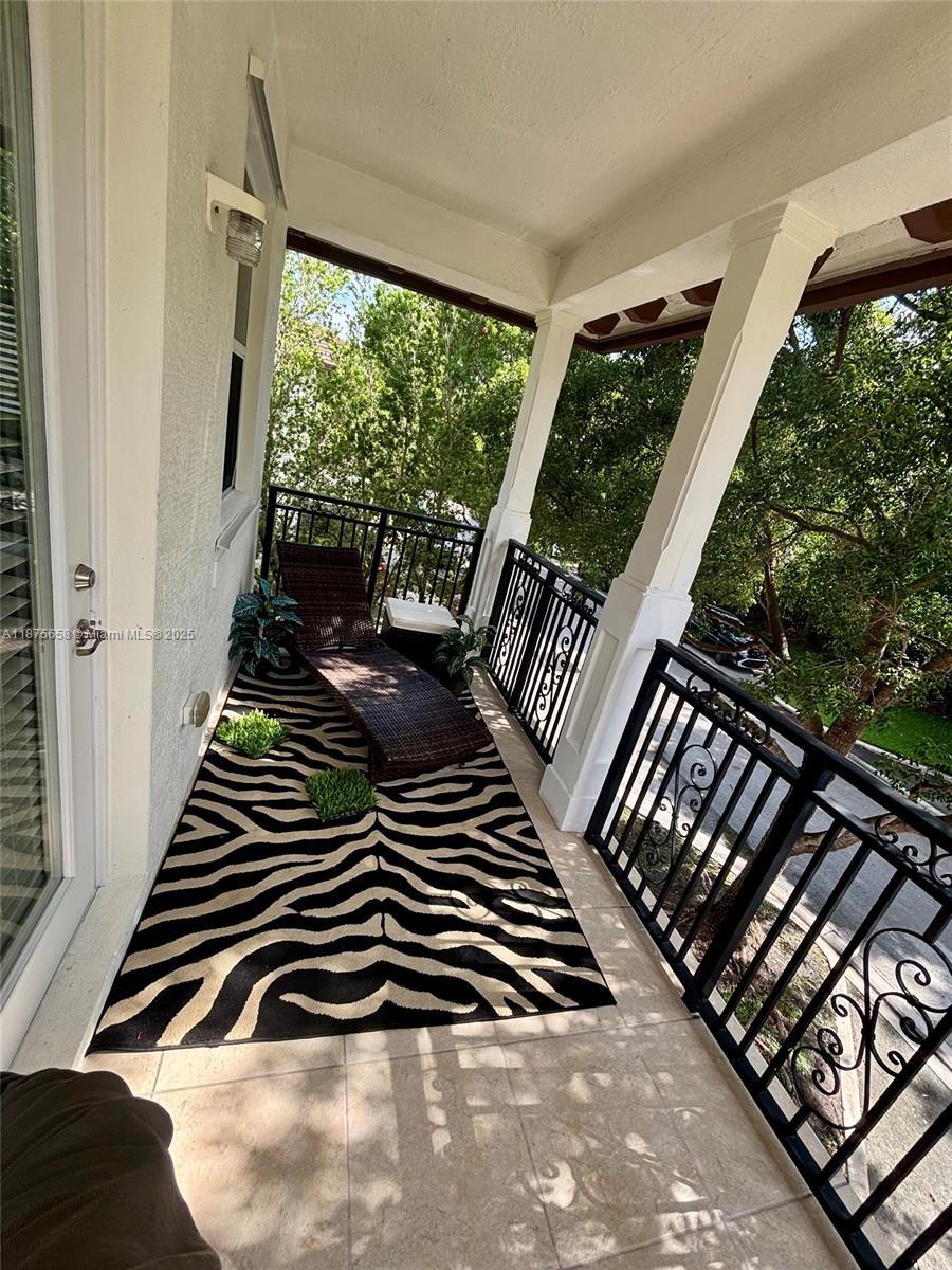 Paloma Lakes - Residential