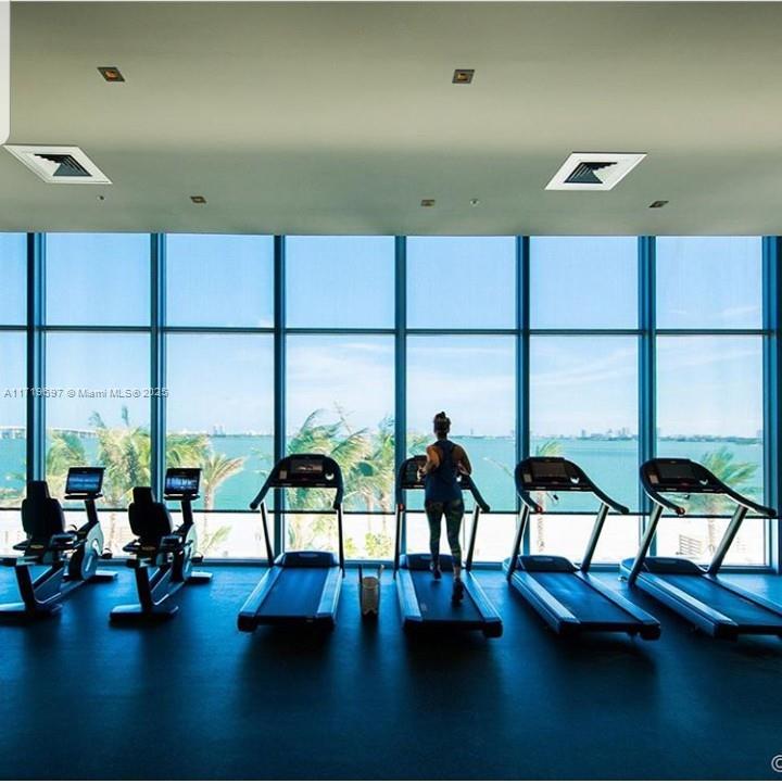 BISCAYNE BEACH CONDO - Residential Lease