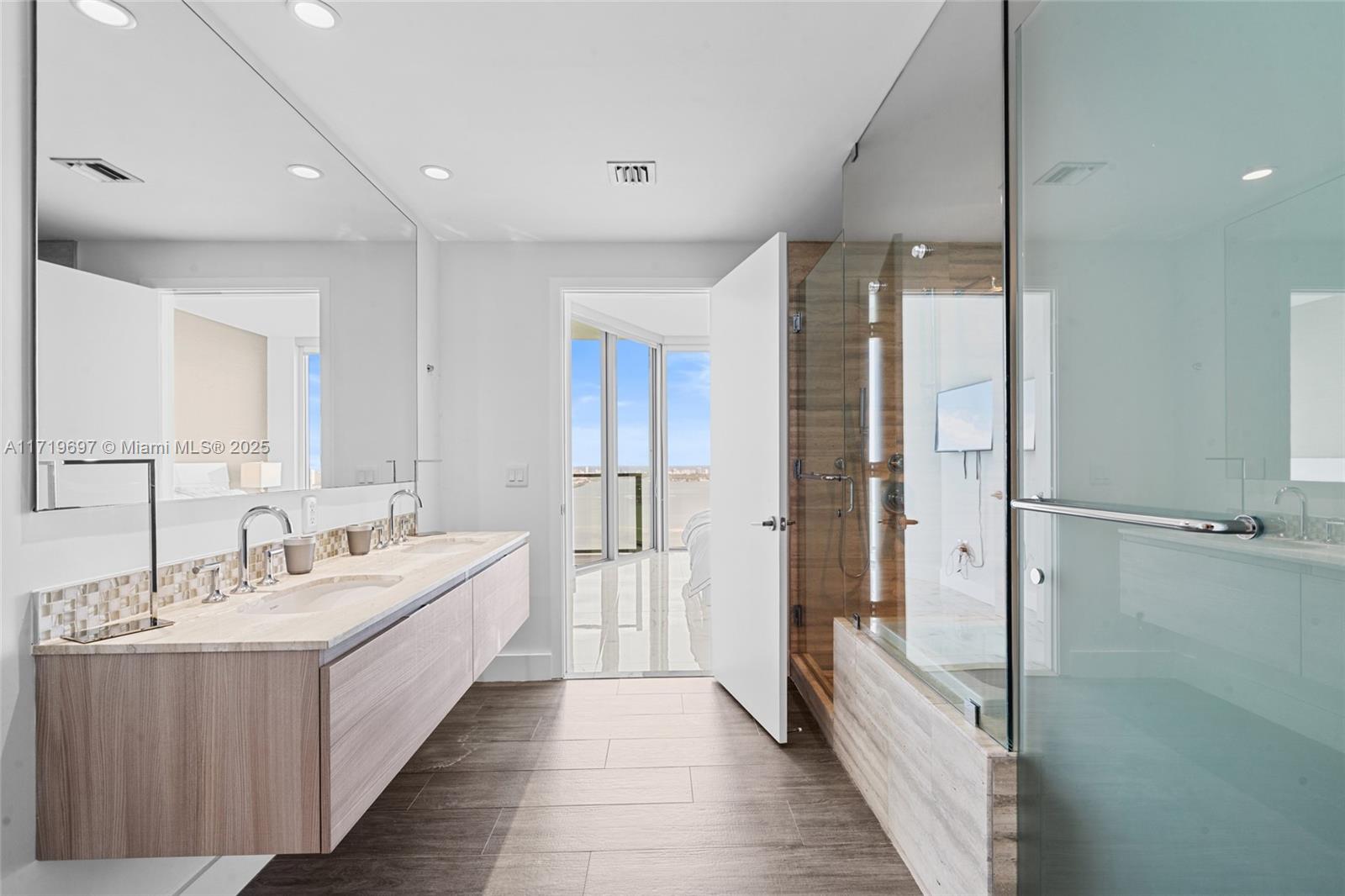 BISCAYNE BEACH CONDO - Residential Lease