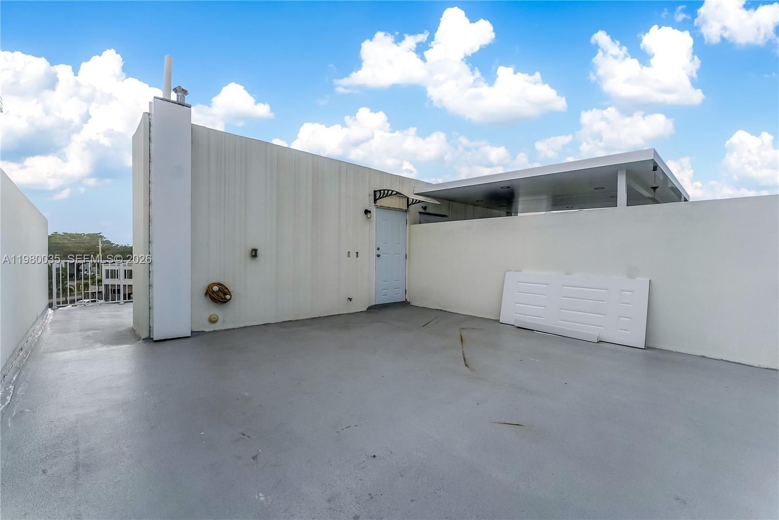 PARADISE GARDENS - Residential