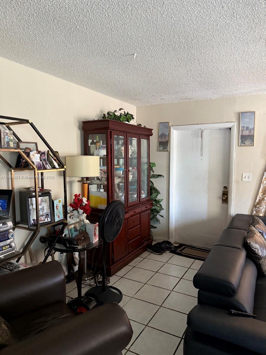 218 SW 1st Ct