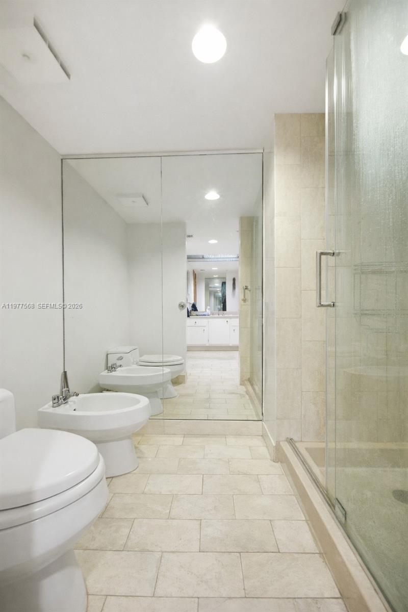 VENETIA CONDO - Residential