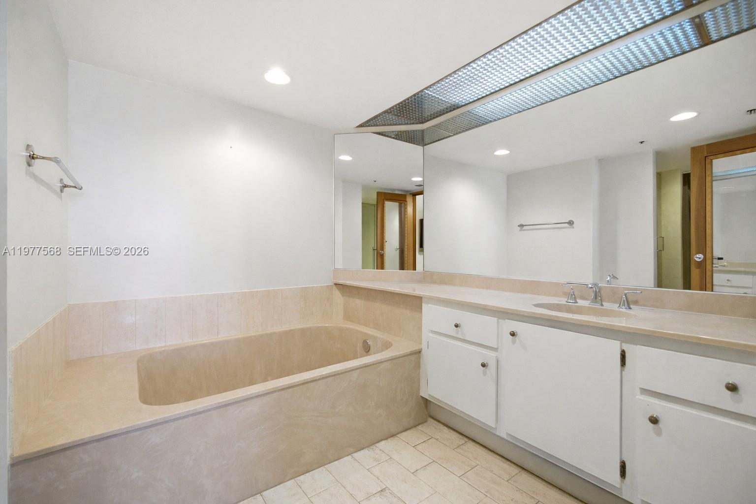 VENETIA CONDO - Residential