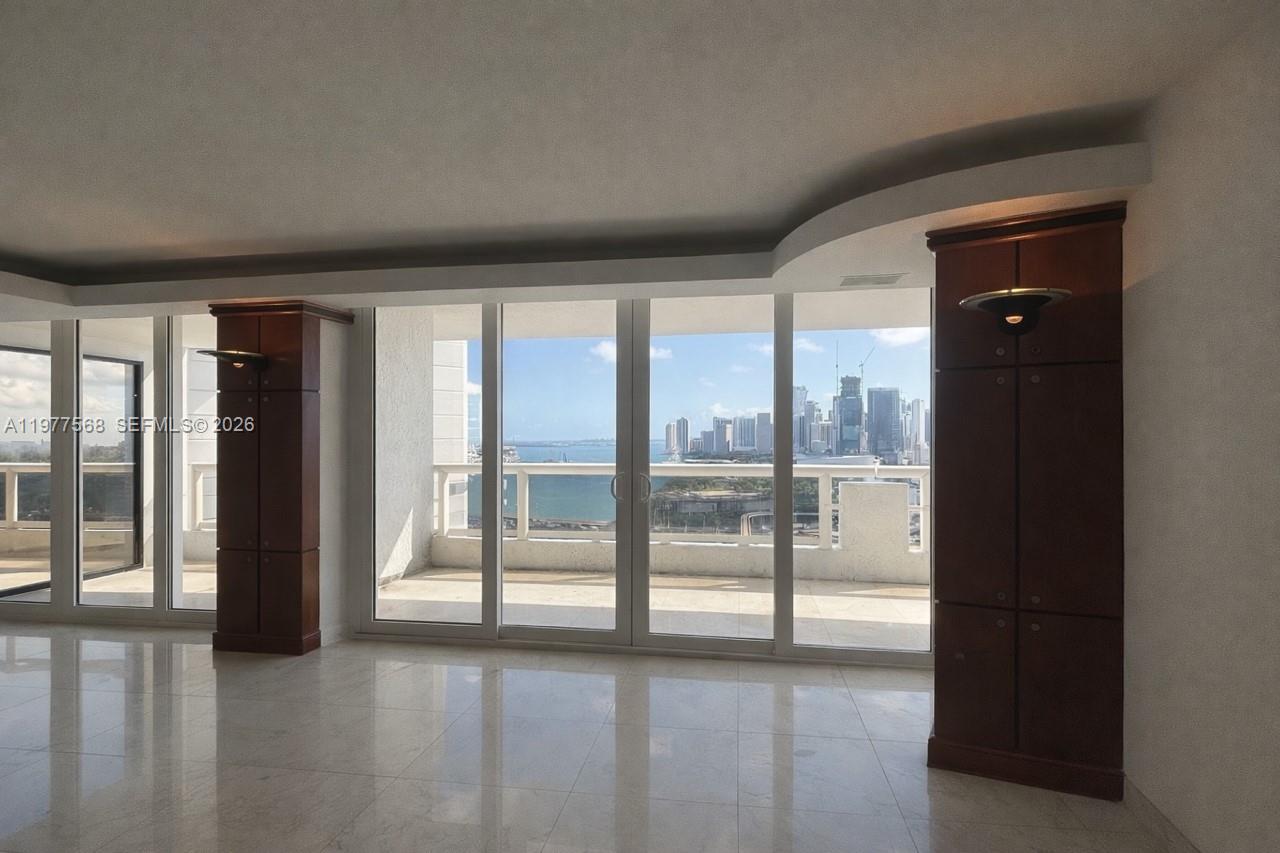 VENETIA CONDO - Residential