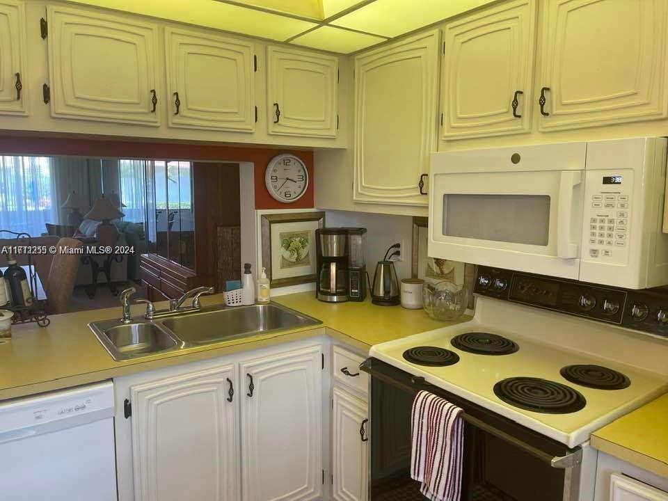 TROPIC BAY CONDO - Residential Lease