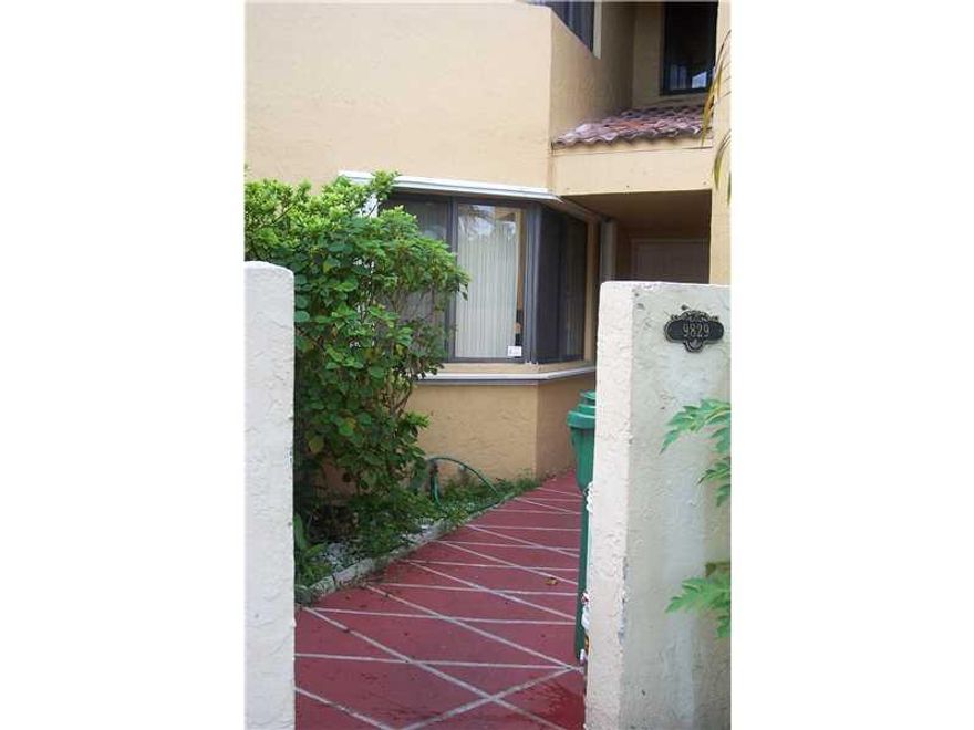 Come and live at the Esprit in Kendall! Lovely condo on first floor with a backyard!! Freshly painted, nice tile, washer, dryer, and shutters! Great location.