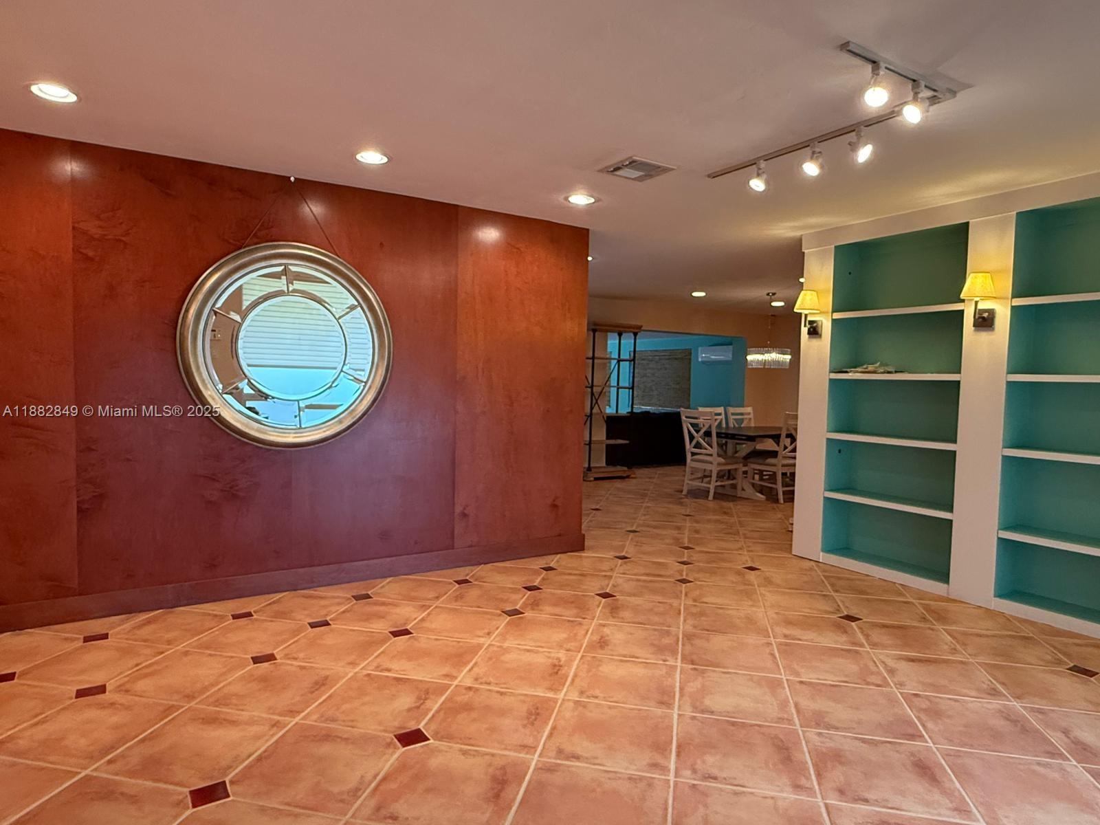 OAKLAND PARK 2ND ADD-RESU - Residential Lease