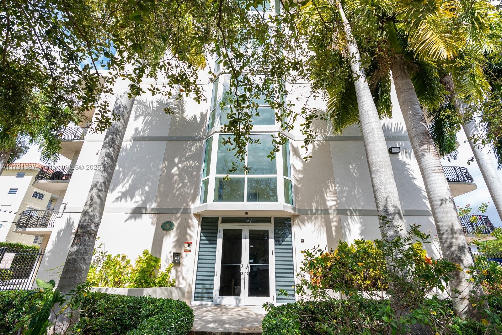 Property for Sale at 954 Sw 36th Ct 501, Miami, Broward County, Florida - Bedrooms: 2 
Bathrooms: 2  - $494,000