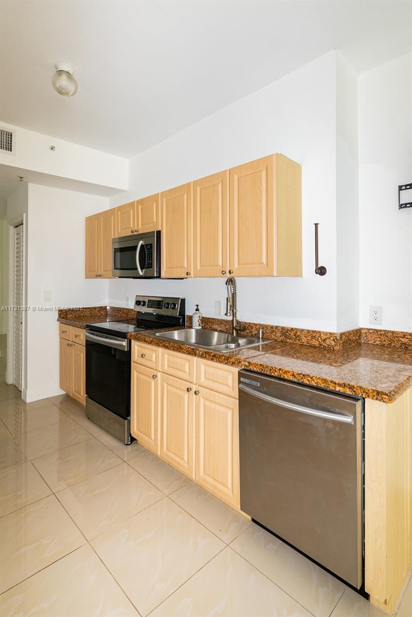 MIAMI FOREST VILLAS CONDO - Residential