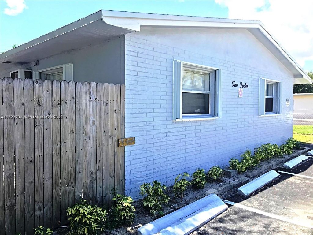 Photo of 212 SW 22nd Street, Fort Lauderdale, FL 33315 (MLS # A11323902)