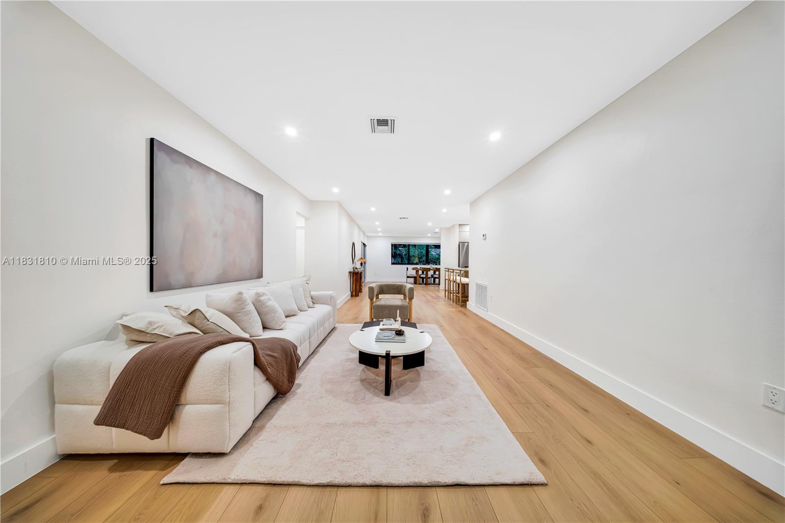 432 Sevilla Ave, Coral Gables, FL, 33134/$1,529,000 4 432 Sevilla Ave