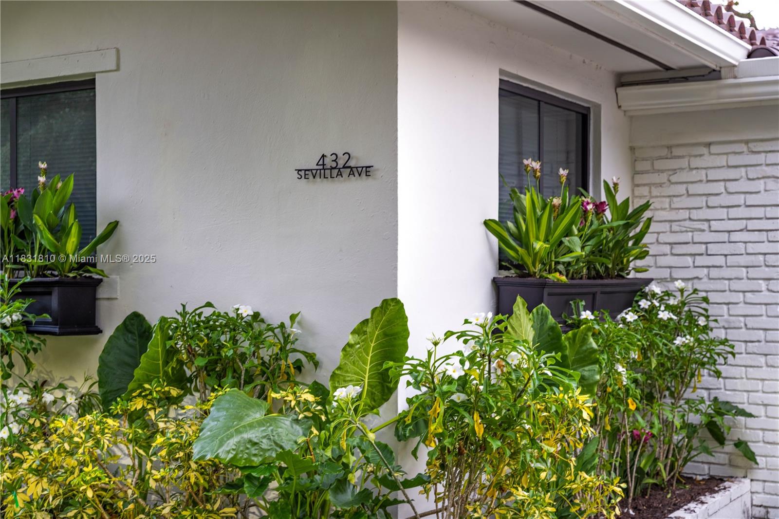 432 Sevilla Ave, Coral Gables, FL, 33134/$1,529,000 2 432 Sevilla Ave