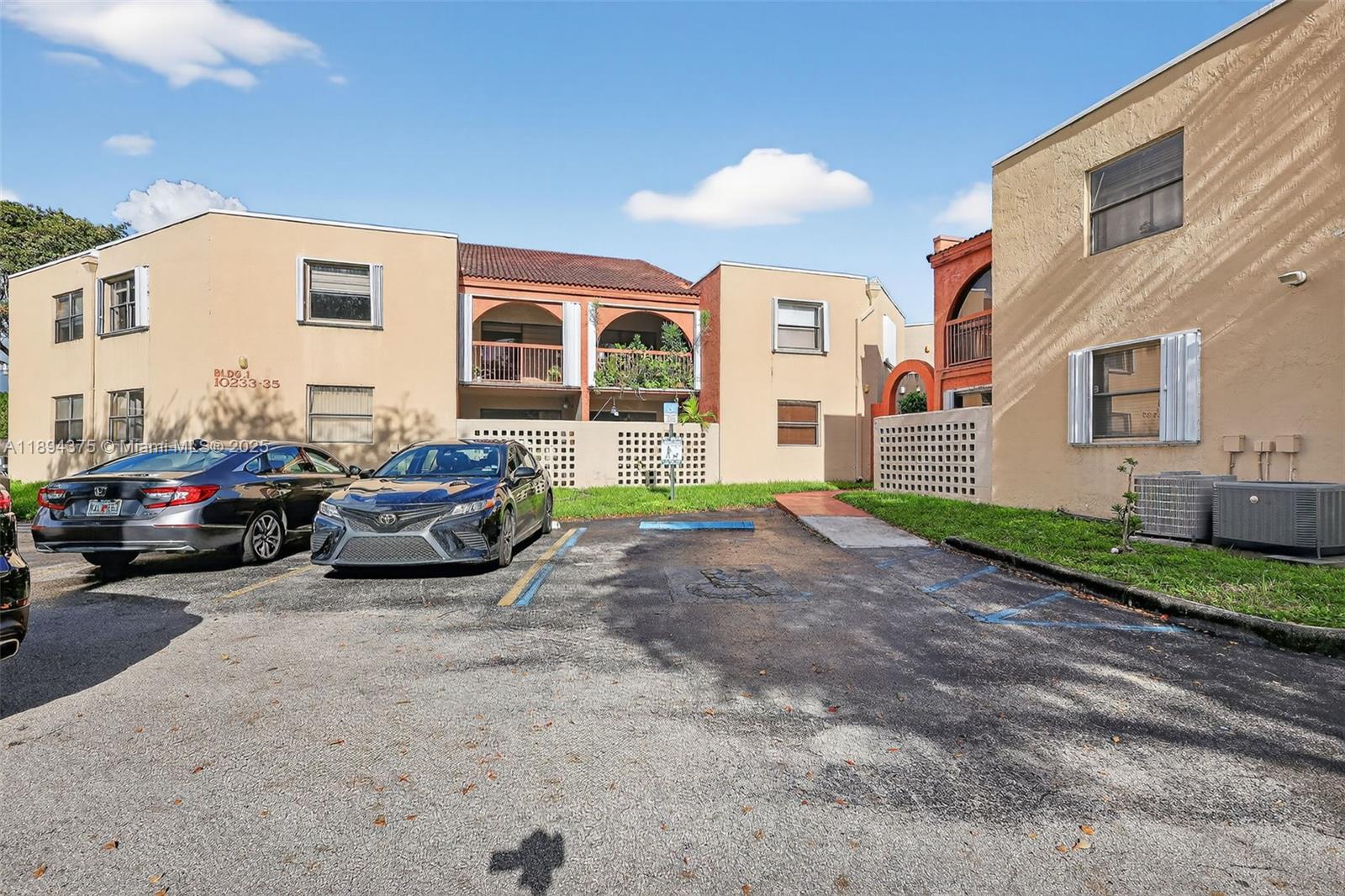WEST FONTAINE CONDO - Residential Lease