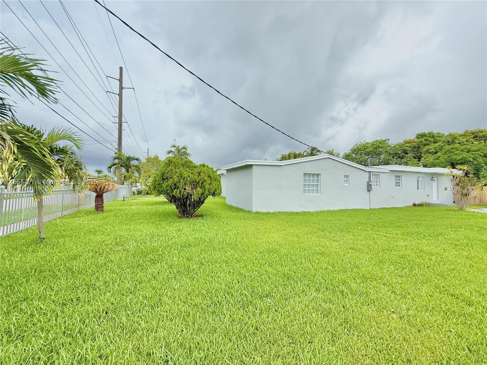 4340 SW 19th St