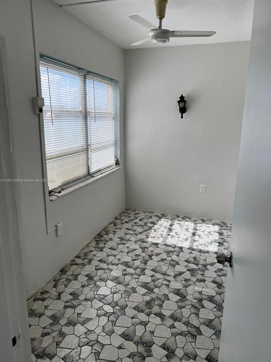 18700 NE 3rd Ct 604