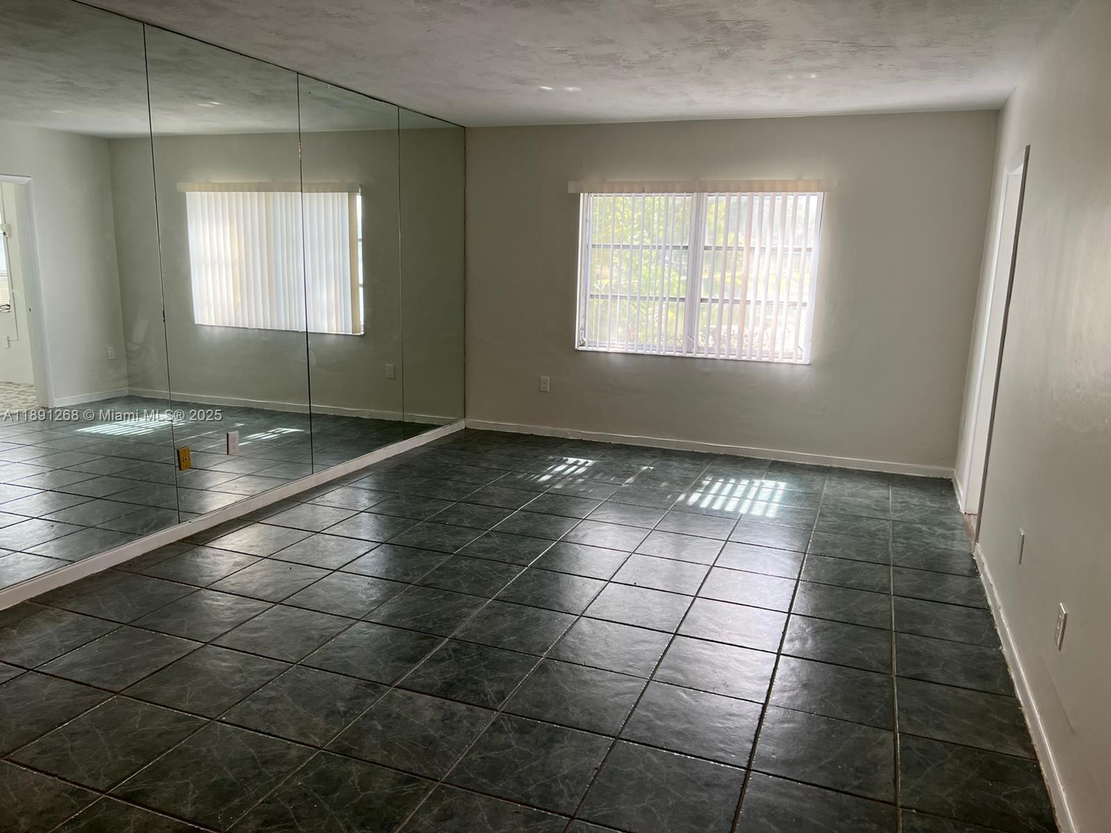 18700 NE 3rd Ct 604
