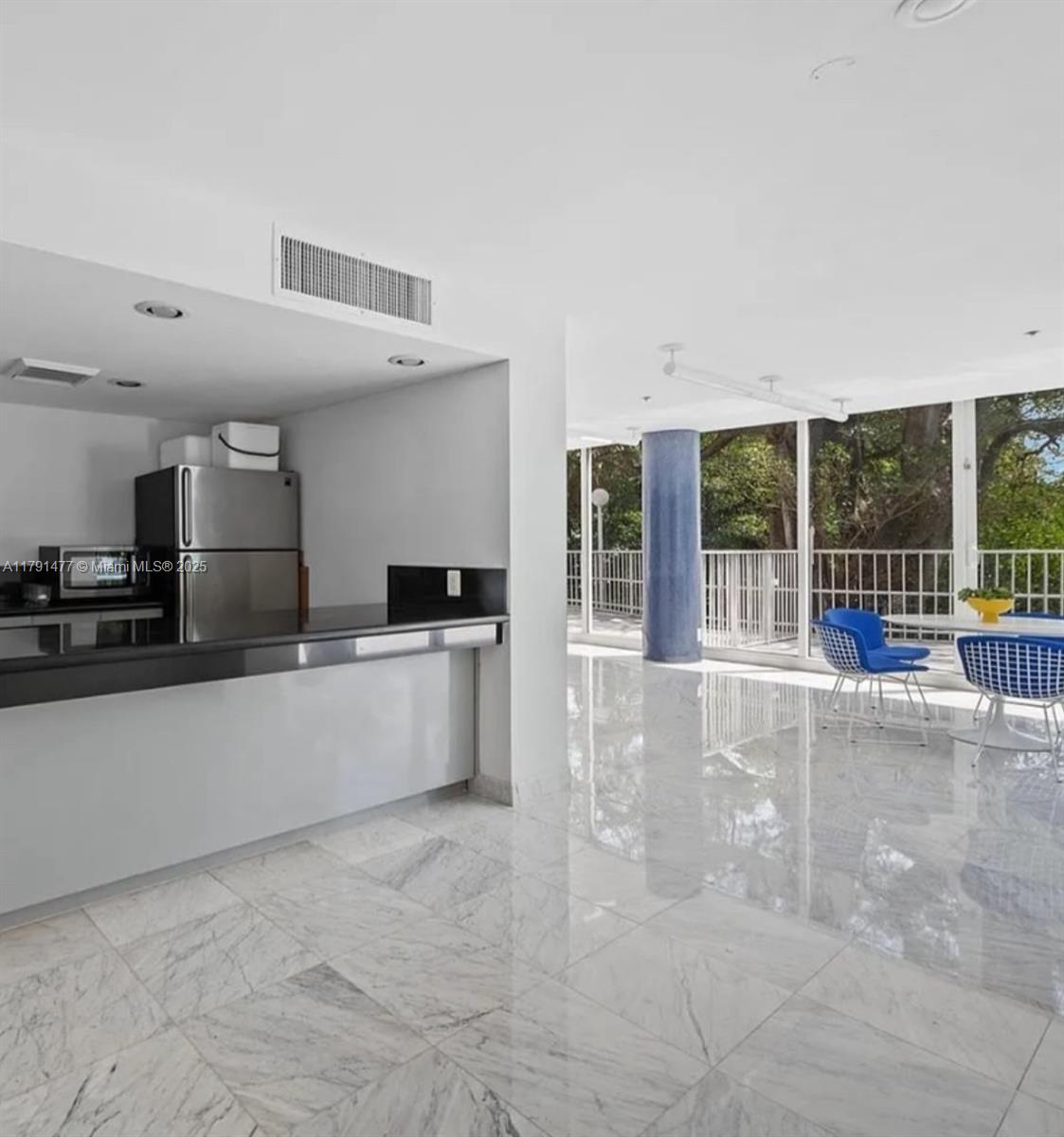 IMPERIAL AT BRICKELL COND - Residential
