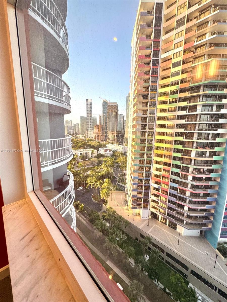 IMPERIAL AT BRICKELL COND - Residential