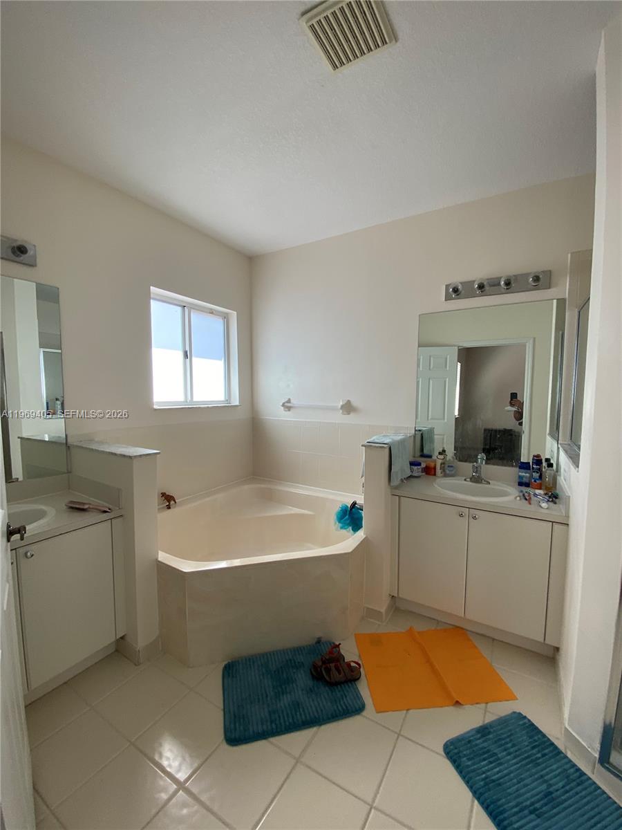 TOWNGATE NORTH - Residential Lease