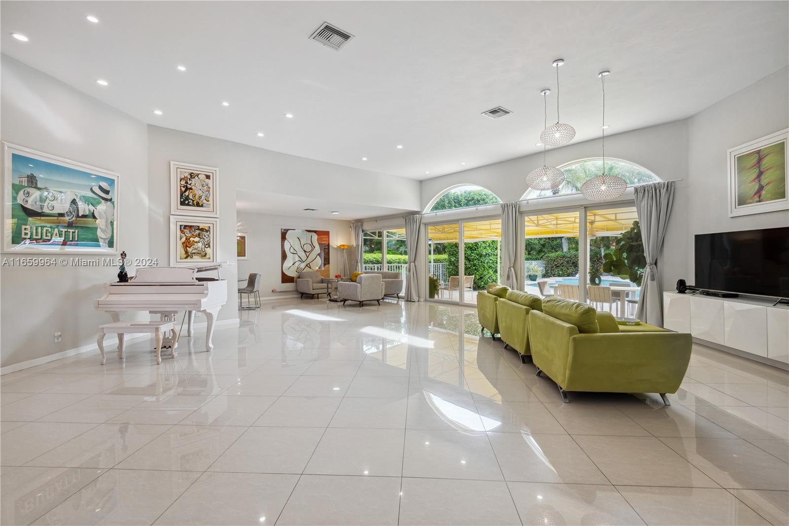 7791 La Corniche Cir