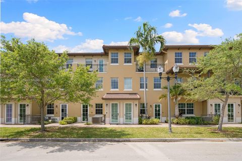 Townhouse in Pembroke Pines FL 956 147th Ave Ave.jpg