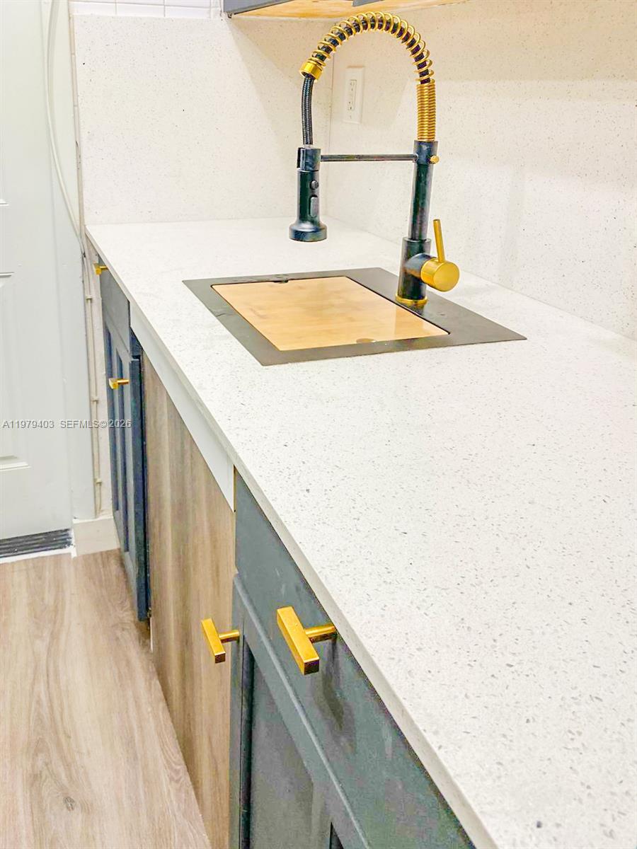 THE WILLIAM LEE CONDO - Residential