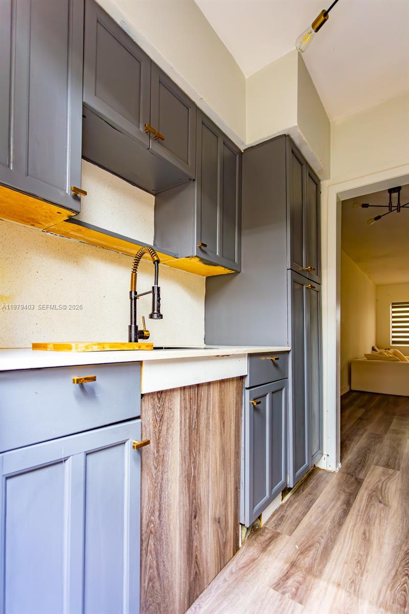 THE WILLIAM LEE CONDO - Residential