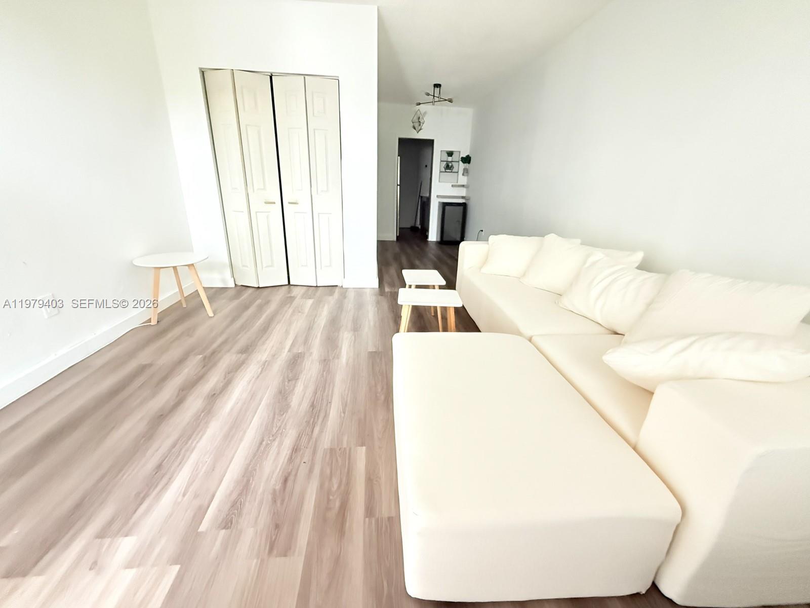 THE WILLIAM LEE CONDO - Residential