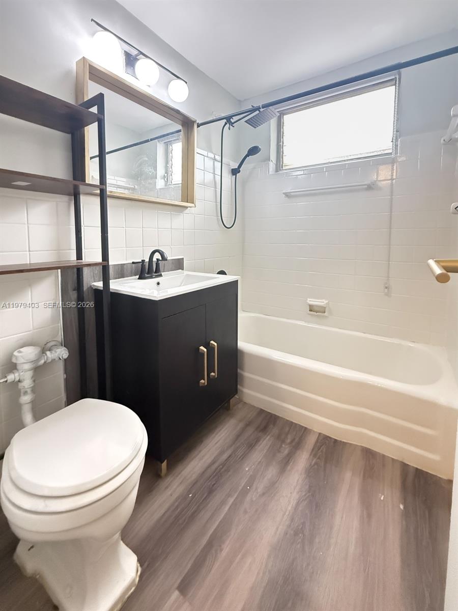 THE WILLIAM LEE CONDO - Residential