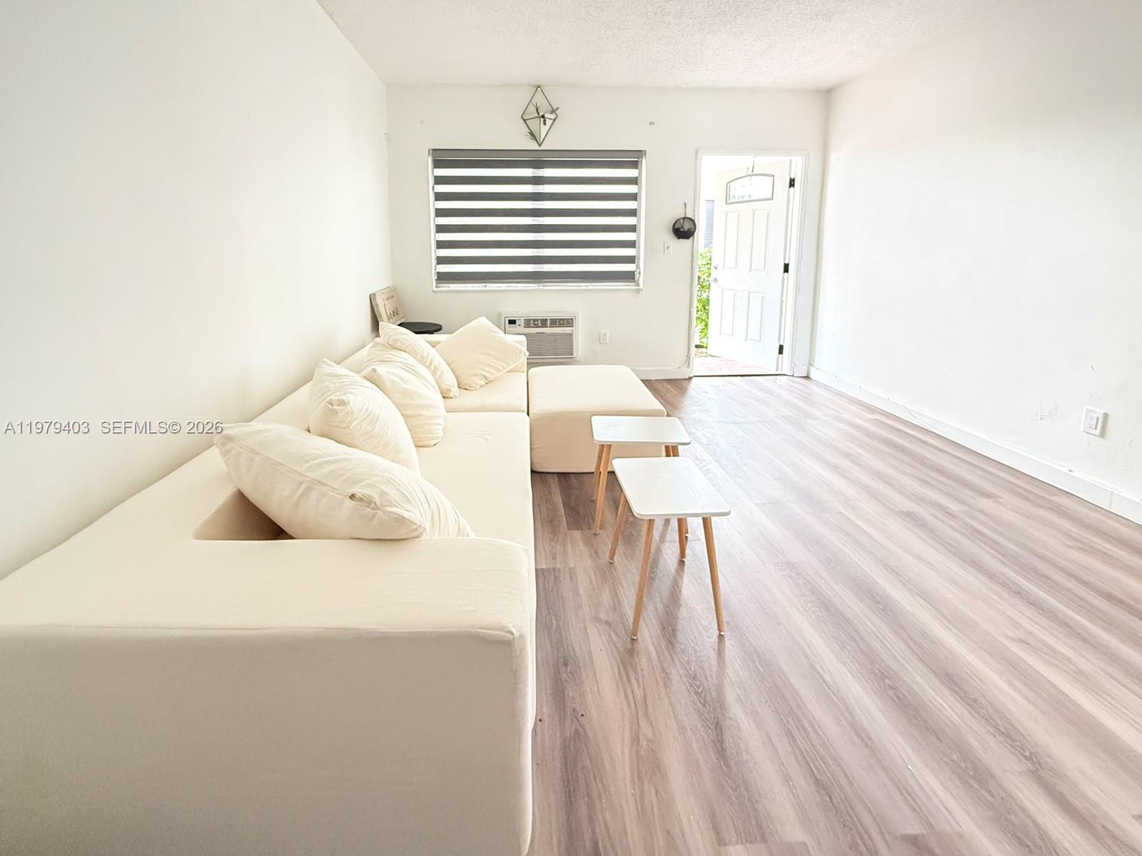 THE WILLIAM LEE CONDO - Residential