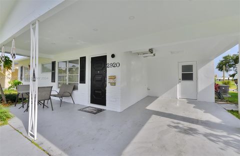 Single Family Residence in Tamarac FL 2920 48th St St 4.jpg