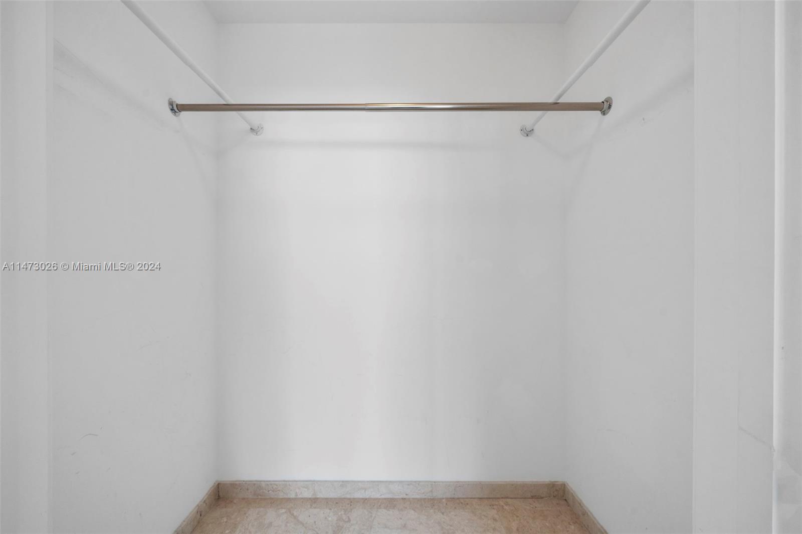 REACH CONDO - Residential