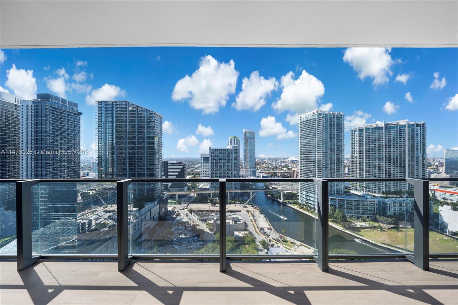 REACH CONDO - Residential