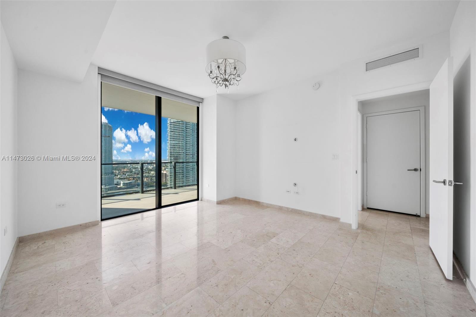 REACH CONDO - Residential