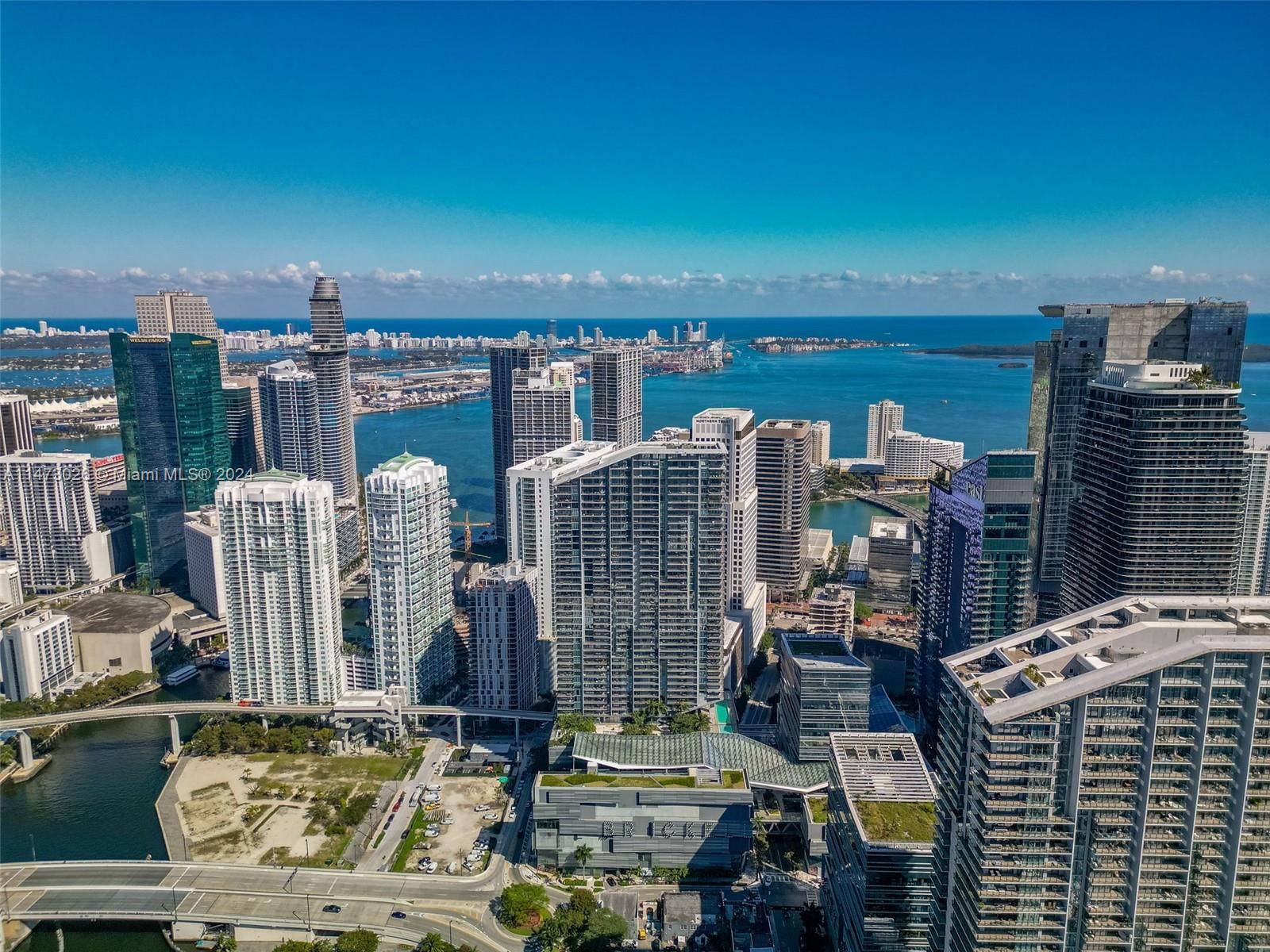 REACH CONDO - Residential