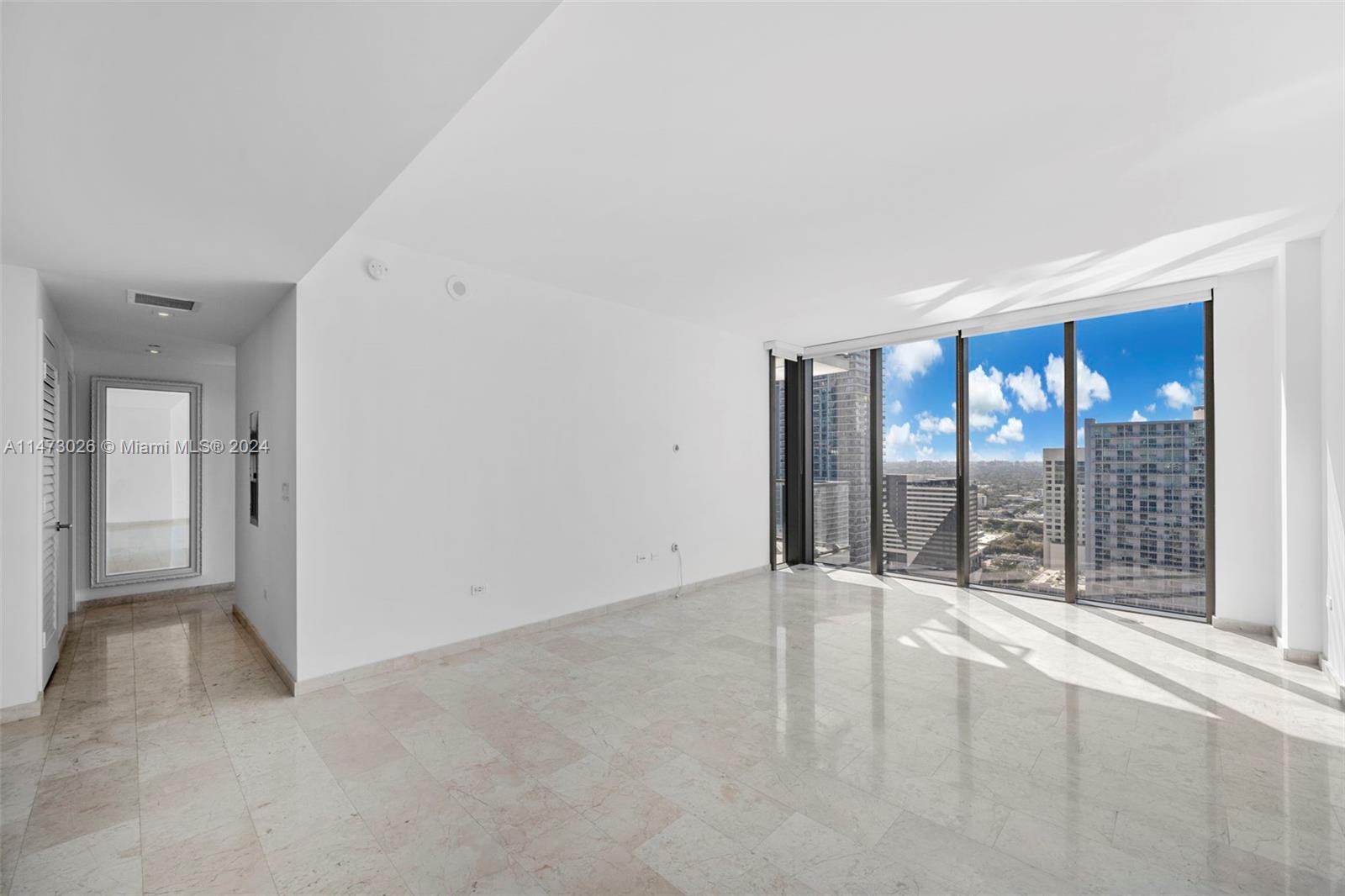REACH CONDO - Residential