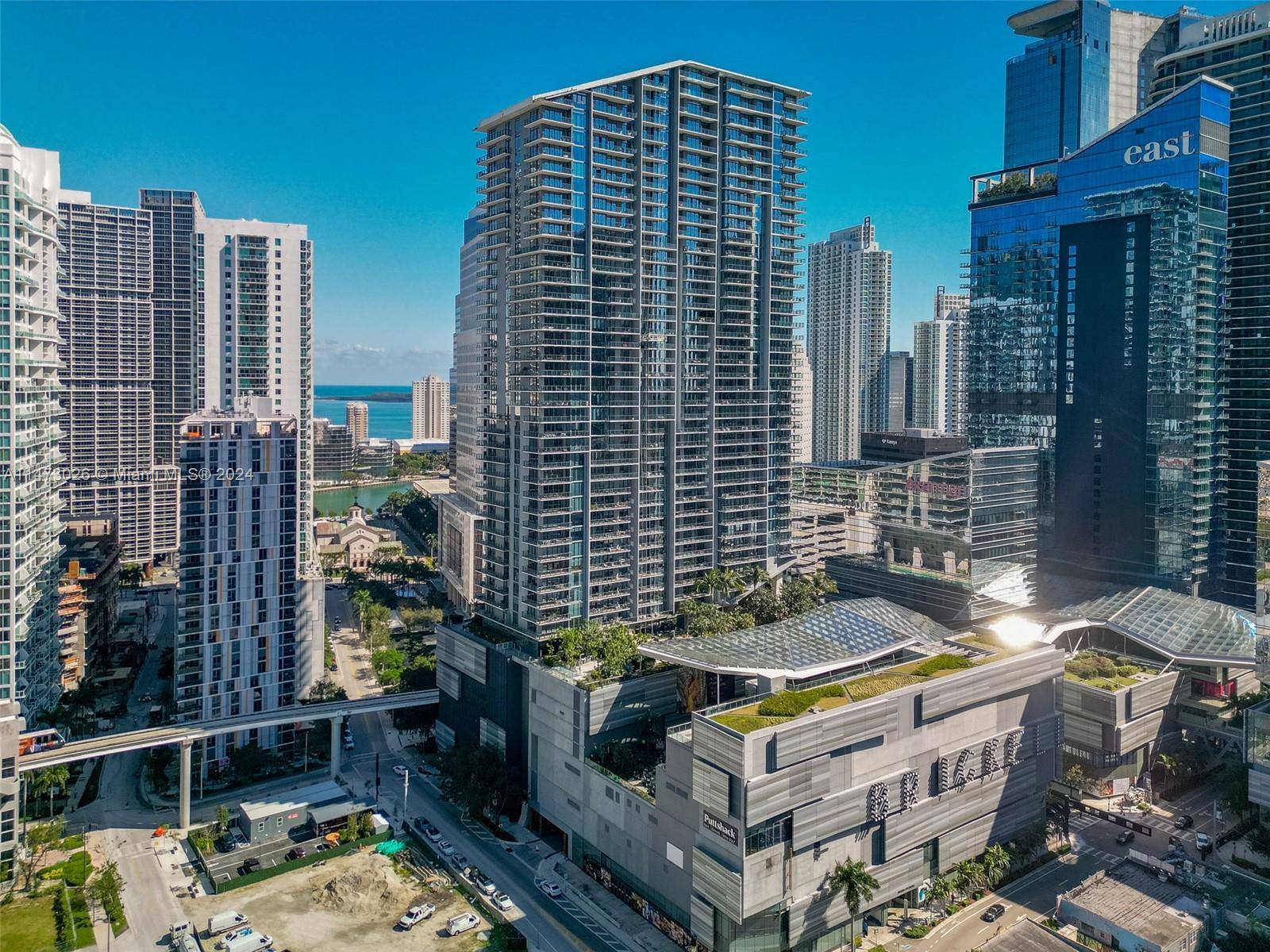 REACH CONDO - Residential