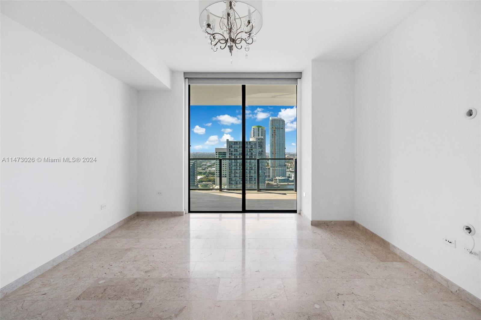 REACH CONDO - Residential