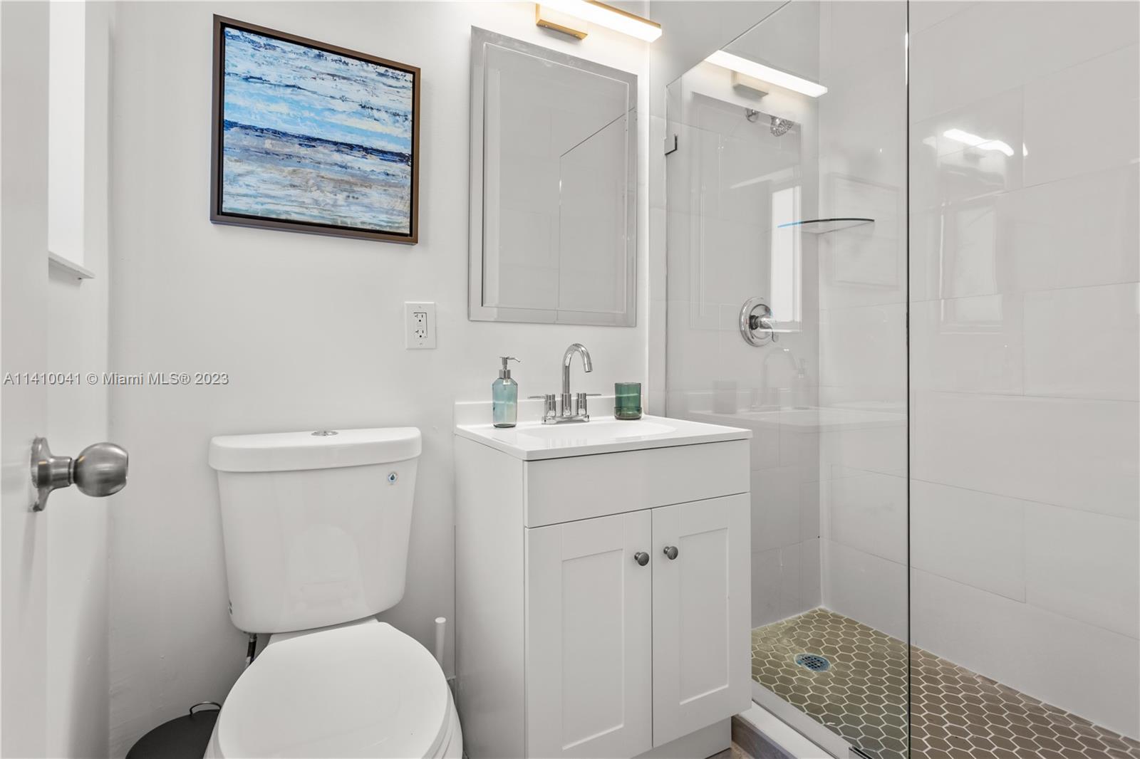 1600 Bay Road - Residential Income