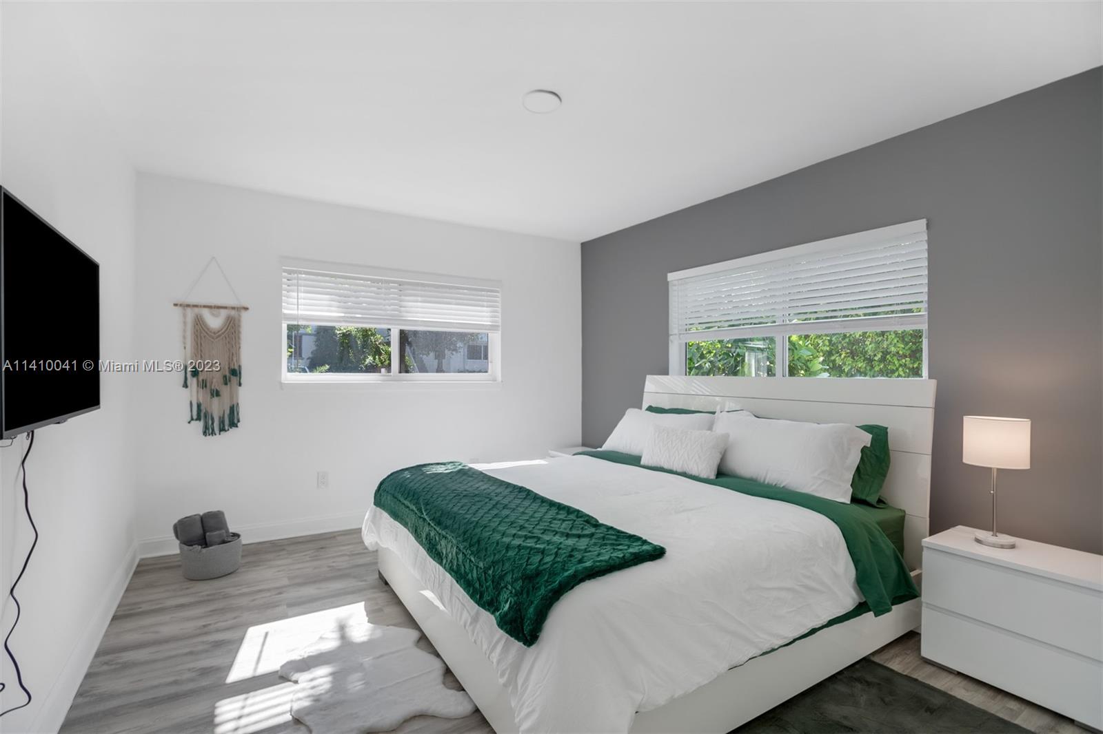 1600 Bay Road - Residential Income