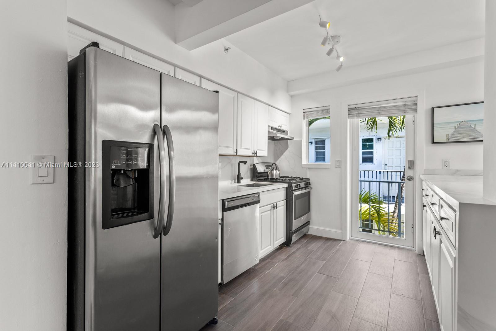 1600 Bay Road - Residential Income