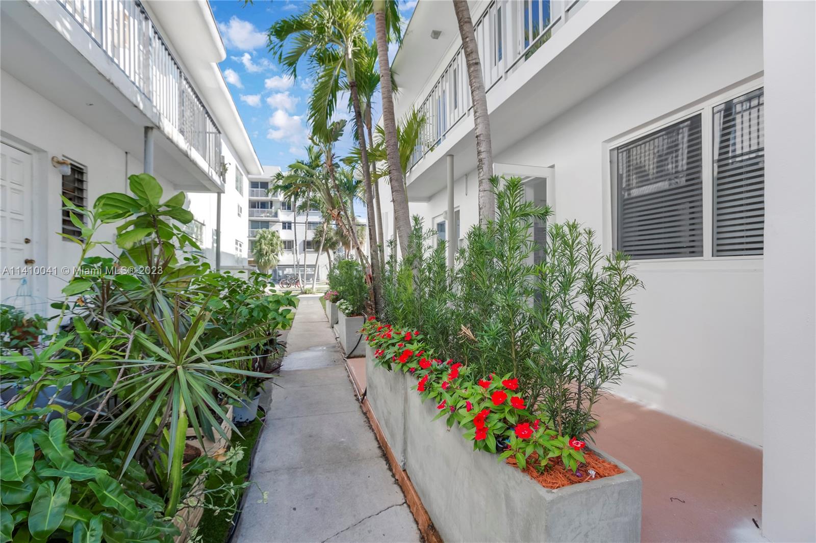 1600 Bay Road - Residential Income