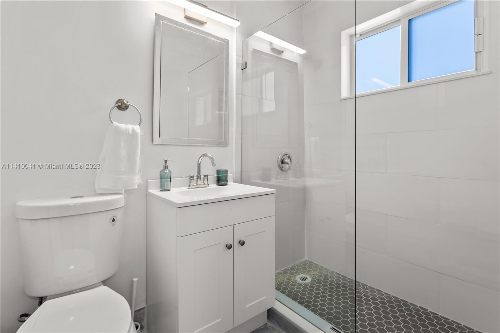 1600 Bay Road - Residential Income