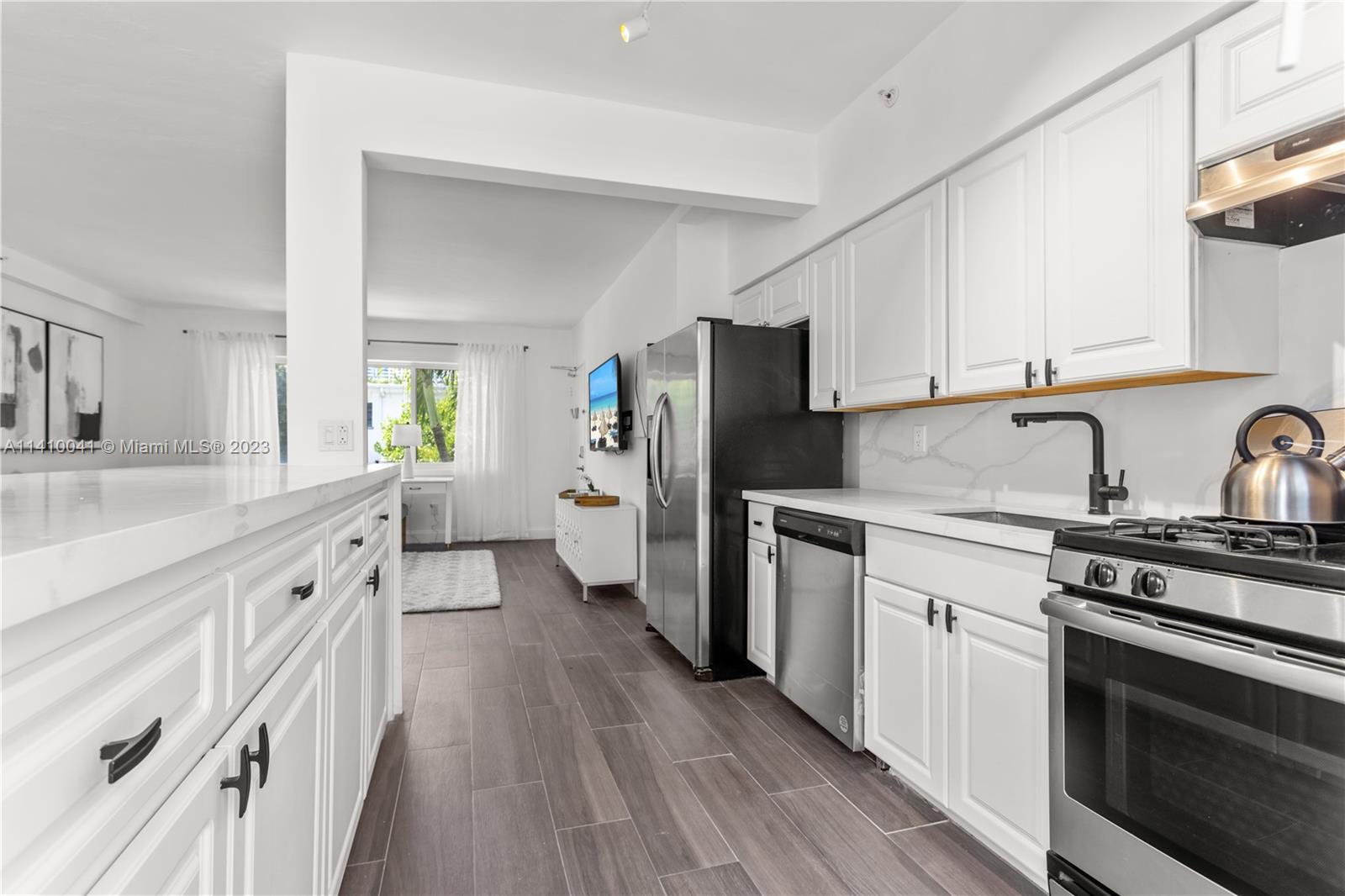 1600 Bay Road - Residential Income