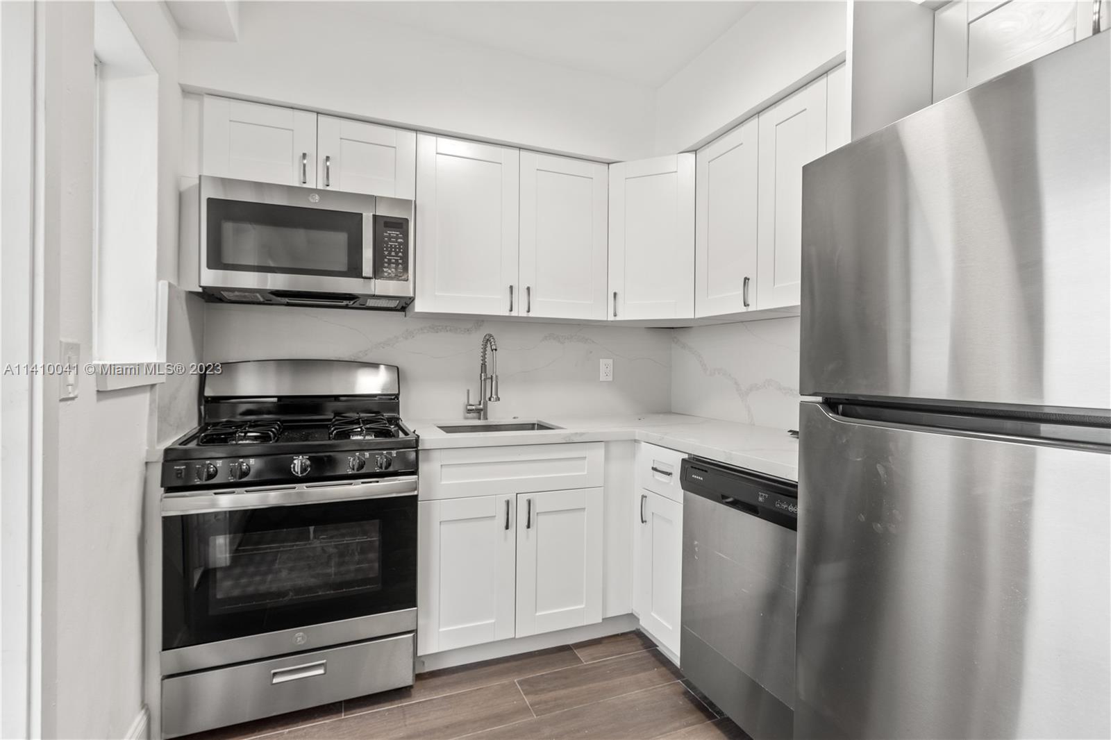 1600 Bay Road - Residential Income